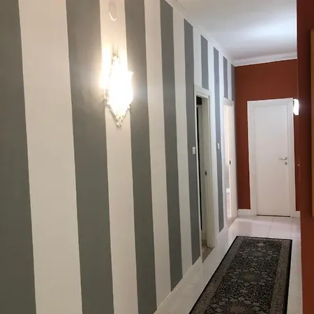 Mikeandmary House Apartman